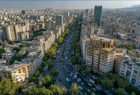 نمای هوایی از خیابان و برج‌های مسکونی در یکی از مناطق شهری ایران؛ نمادی از بازار املاک و توسعه شهری