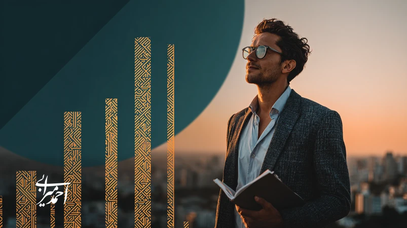 مشاور املاک ایرانی بر فراز تهران در حال گذار از فروشنده به متخصص برند شخصی با تمرکز بر توسعه ذهنیت رشد و تحلیل دادهها