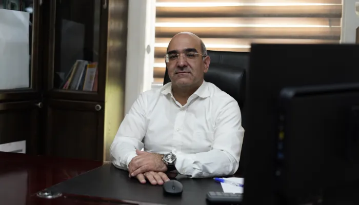 دکتر احمد میرابی متخصص برندسازی و توسعه کسب و کار و مدرس دانشگاه