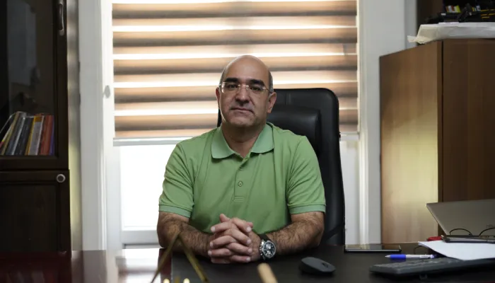 دکتر احمد میرابی متخصص برندسازی و رشد کسب و کار