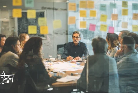 مدیریت تعارض در سازمان با تکنیک‌های کوچینگ مدیران در یک جلسه حرفه‌ای کوچینگ با مدیران ایرانی