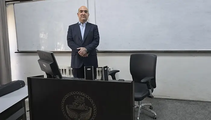 دکتر احمد میرابی، استاد و مدرس دانشگاه تهران